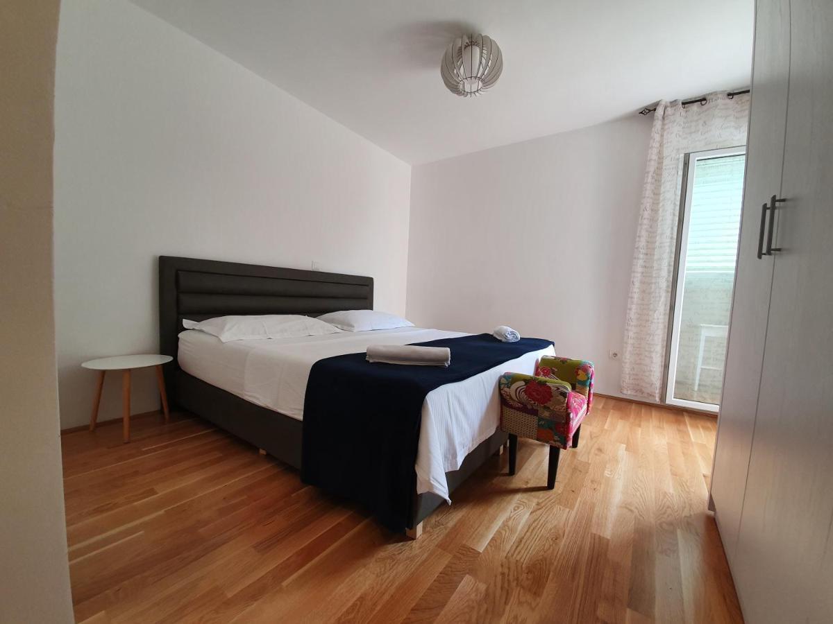 Apartment Pinna Nobilis, Private Parking Makarska Esterno foto