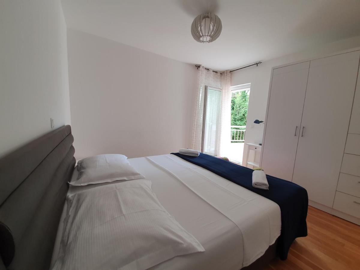 Apartment Pinna Nobilis, Private Parking Makarska Esterno foto