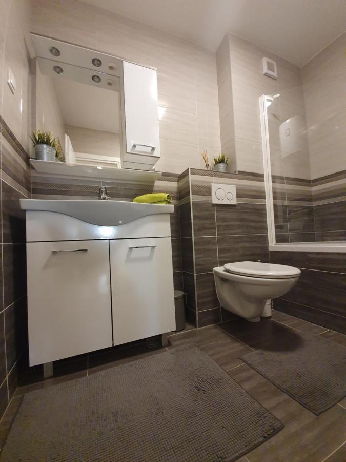 Apartment Pinna Nobilis, Private Parking Makarska Esterno foto