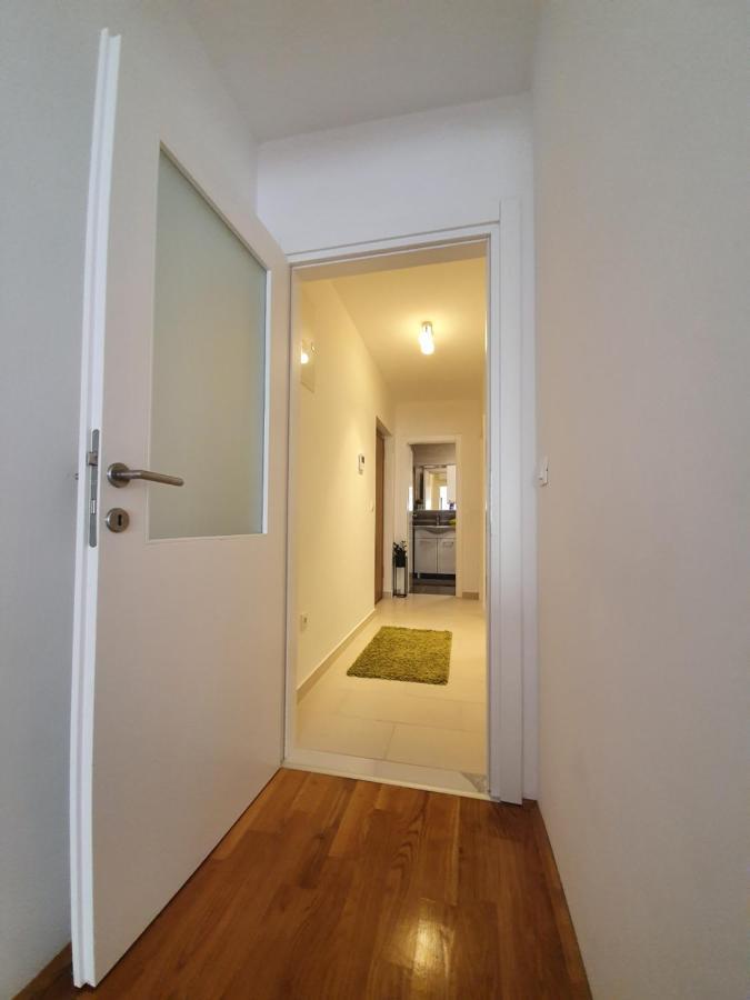 Apartment Pinna Nobilis, Private Parking Makarska Esterno foto