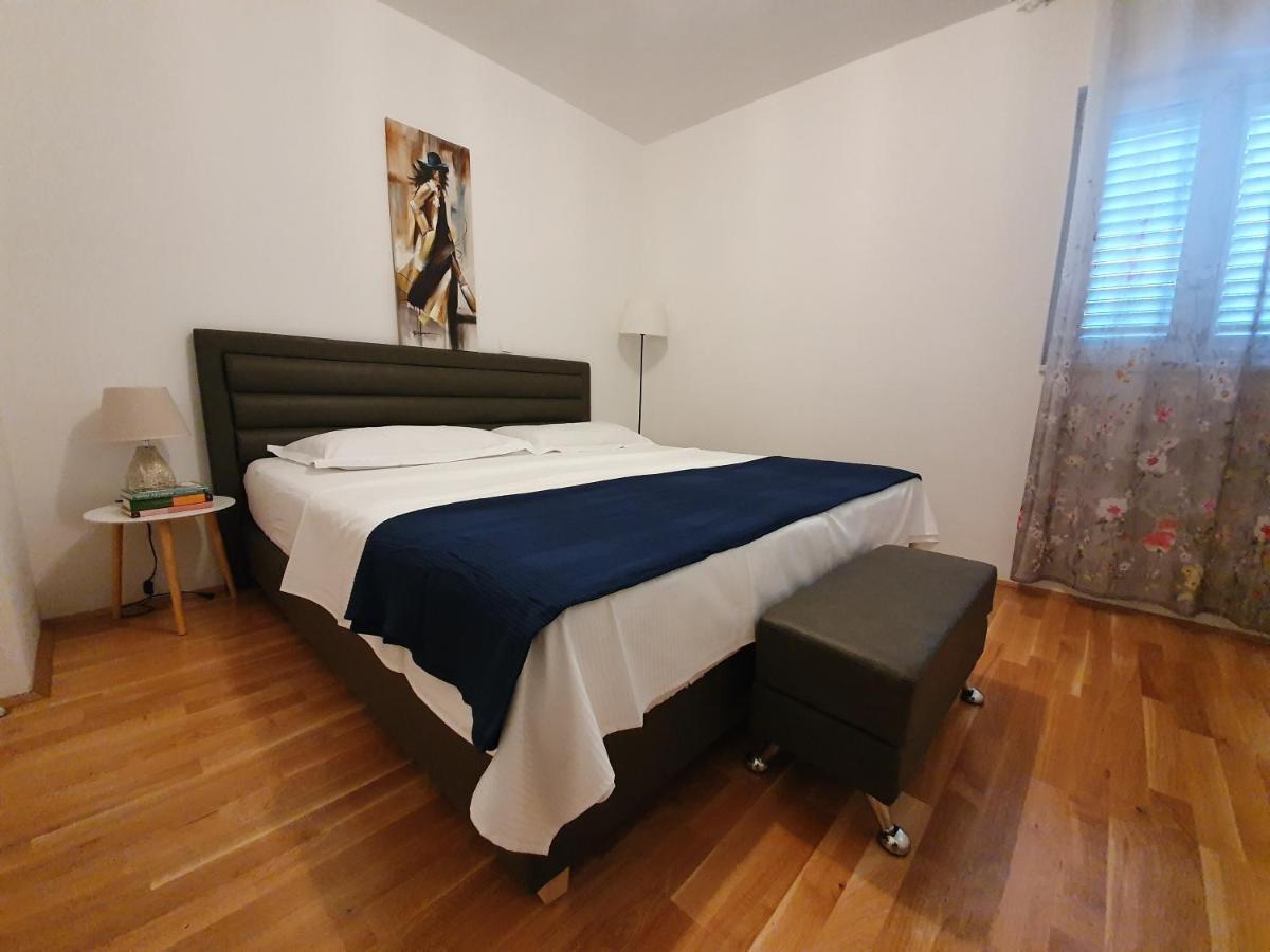 Apartment Pinna Nobilis, Private Parking Makarska Esterno foto