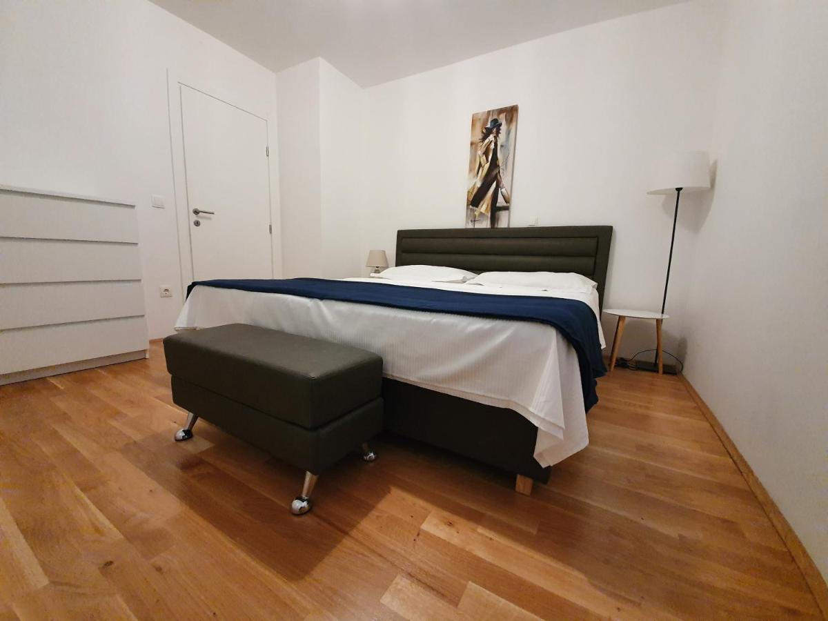 Apartment Pinna Nobilis, Private Parking Makarska Esterno foto
